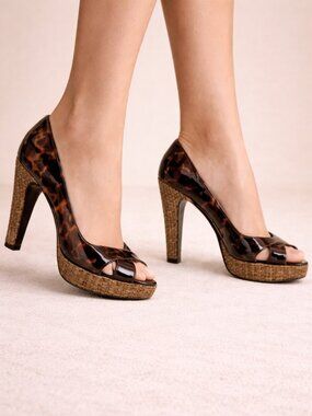 Stuart Weitzman Tortoise Patent Peep Toe Platform Pumps Wicker Heel 6